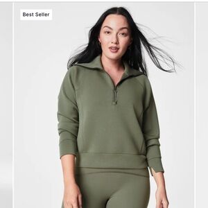 SPANX® AirEssentials
Half Zip. Clover / XL (pants also listed separately)